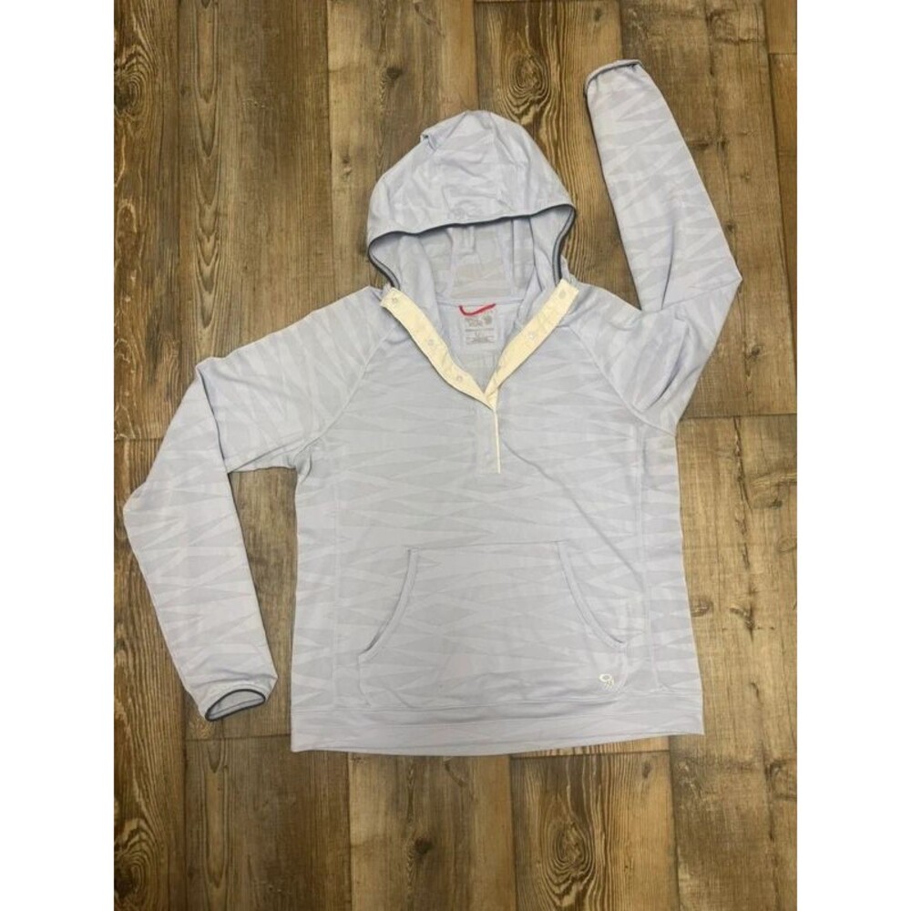 Long sleeve hooded top